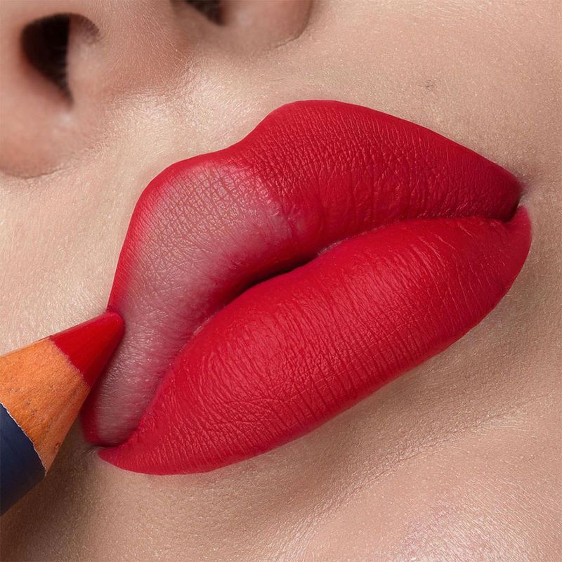 Batom-em-Lapis-Cremoso-Matte-Bruna-Tavares-BT-Max-Lip-Red-10-g