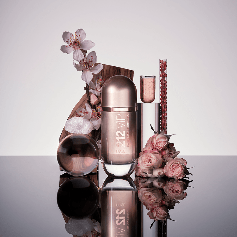 Kit-Perfume-Carolina-Herrera-212-Vip-Rose-Feminino-Eau-de-Parfum-80-ml---Locao-Corporal-100-ml