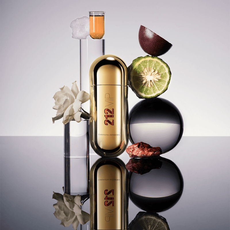 Kit-Perfume-Carolina-Herrera-212-Vip-Feminino-Eau-de-Parfum-80-ml---Locao-Corporal-100-ml