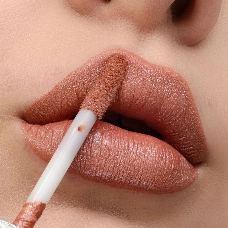 Batom-Liquido-com-Glitter-Ruby-Rose-Shine-Kisses-356-21-ml