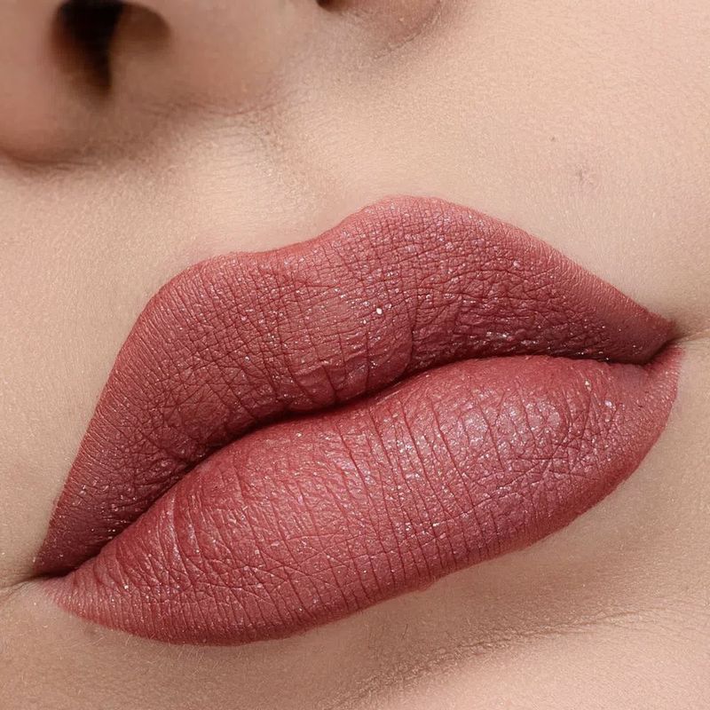 Batom-Liquido-com-Glitter-Ruby-Rose-Shine-Kisses-362-21-ml