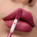 Batom-Liquido-com-Glitter-Ruby-Rose-Shine-Kisses-363-21-ml