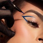 Caneta-Delineadora-Cremosa-Cintilante-Oceane-Mariana-Saad-Blue-Gold-18-g