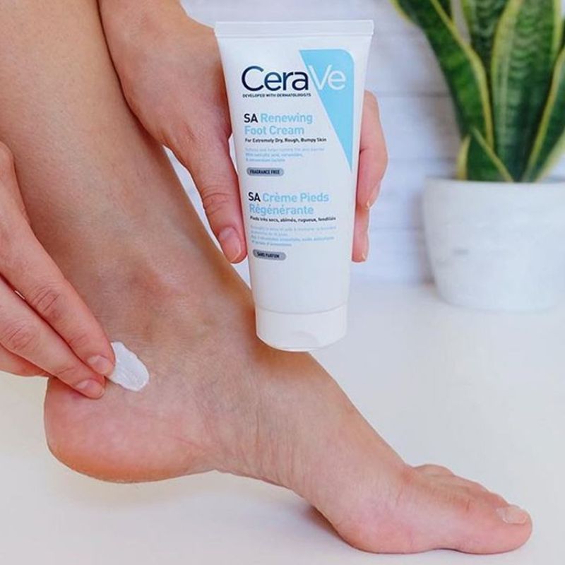 Creme-para-os-Pes-Hidratante-CeraVe-SA-Renewing-88-ml