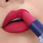 Batom-Cremoso-Matte-Bruna-Tavares-BT-Lux-Fran-3-g-Aplicacao-do-Produto