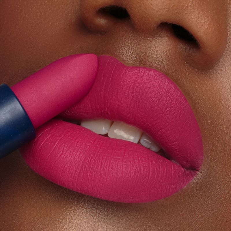 Batom-Cremoso-Matte-Bruna-Tavares-BT-Lux-Isa-3-g-Efeito