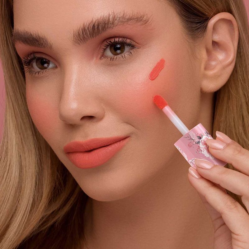 Batom-Liquido-Matte-Bruna-Tavares-BT-Plush-Sunset-63-ml-Aplicacao-do-Produto-1