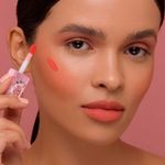 Batom-Liquido-Matte-Bruna-Tavares-BT-Plush-Sunset-63-ml-Aplicacao-do-Produto-3