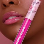 Gloss-Liquido-Acetinado-Bruna-Tavares-BT-Jelly-Peony-35-ml-Modelo-com-Produto-1