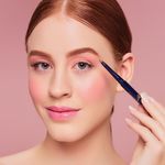 Lapis-para-Sobrancelha-Matte-Bruna-Tavares-BT-Browshape-Amber-025-g-Aplicacao-do-Produto-1