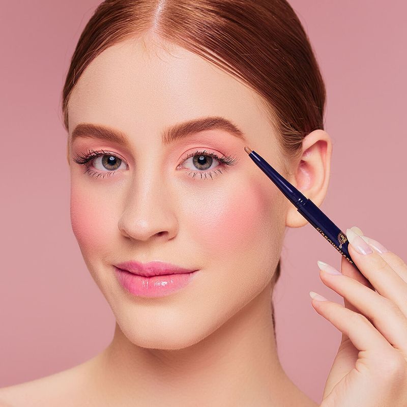 Lapis-para-Sobrancelha-Matte-Bruna-Tavares-BT-Browshape-Amber-025-g-Aplicacao-do-Produto-1