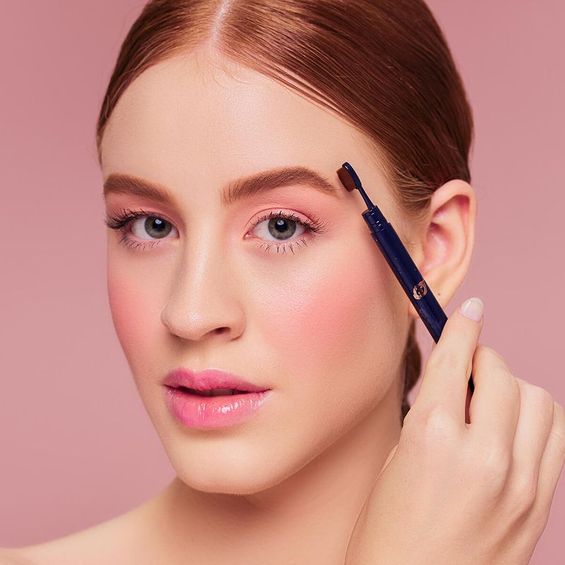 Lapis-para-Sobrancelha-Matte-Bruna-Tavares-BT-Browshape-Amber-025-g-Aplicacao-do-Produto-2