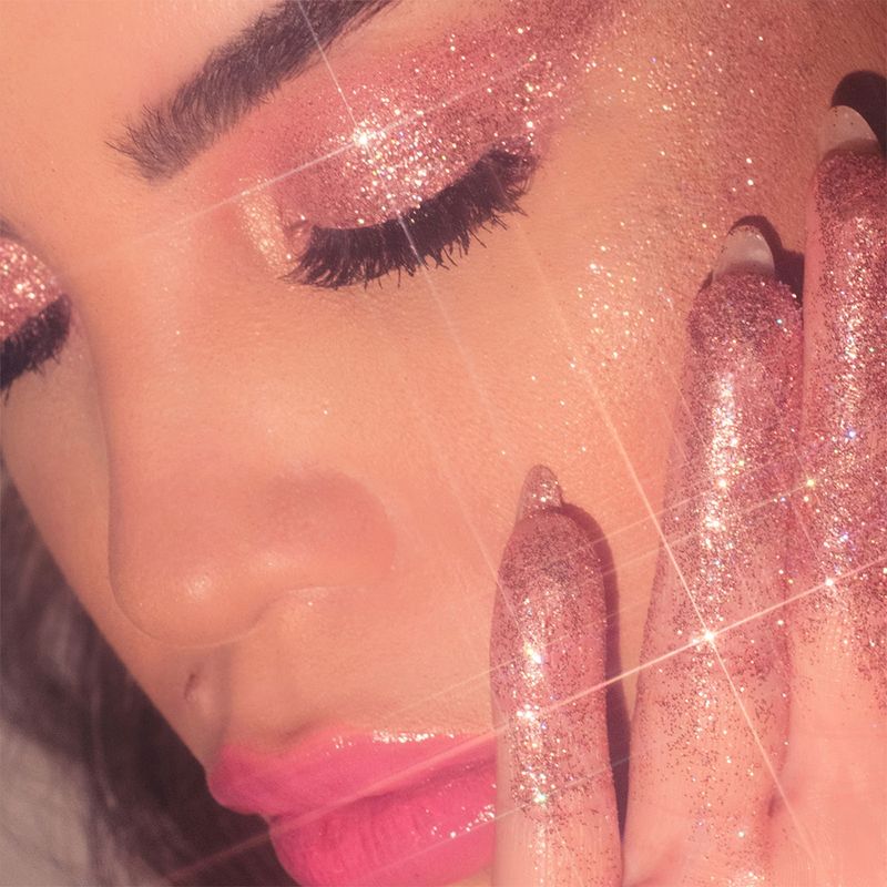 Glitter-em-Po-Cintilante-Bruna-Tavares-BT-Glitter-Navyrose-Shine-3-g-Modelo-2