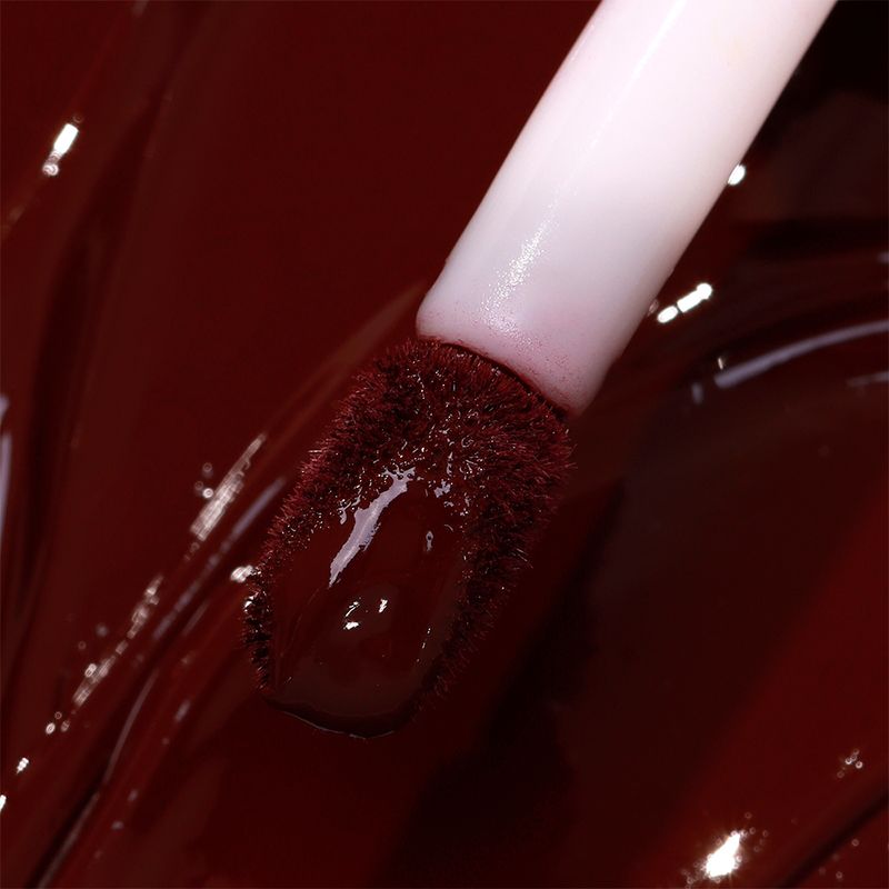 Primer-e-Sombra-Liquida-2x1-Bruna-Tavares-BT-Velvet-Blackberry-6-ml-Detalhe