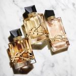 Perfume-Yves-Saint-Laurent-Libre-Feminino-Eau-de-Toilette-30-ml-Imagem-Ambientada-2