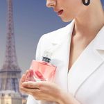 Perfume-Lancome-La-Vie-Est-Belle-Oui-Feminino-Eau-de-Parfum-100-ml-Imagem-Ambientada-3