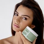 Argila-Equilibrante-Kerastase-Specifique-250-ml-Modelo-e-Frasco