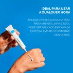 Creme-Hidratante-Corporal-e-Facial-La-Roche-Posay-Cicaplast-Baume-B5-40-ml-Textura-1