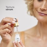 Kit-Serum-Facial-Antioxidante-Isdin-Isdinceutics-Flavo-C-Forte-3-x-53-ml-Textura