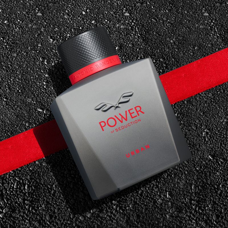 Perfume-Antonio-Banderas-Power-of-Seduction-Urban-Masculino-Eau-de-Toilette-100-ml-Imagem-Ambientada-1