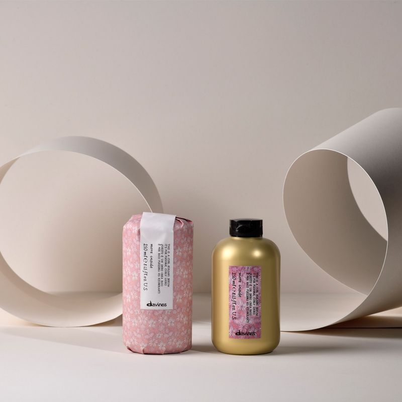 Ativador-de-Cachos-Davines-More-Inside-Curl-Building-250-ml-Familia