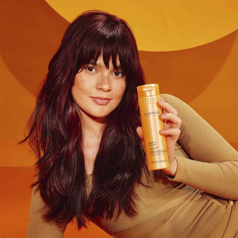 Kit-Cadiveu-Nutri-Glow-Shampoo-250-ml-Condicionador-250-ml-Booster-200-ml-Modelo-e-Frasco