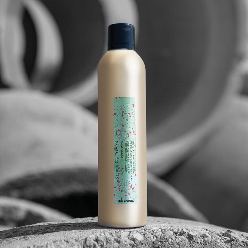Spray-Modelador-Davines-More-Inside-400-ml-Ambientada