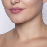 Batom-Liquido-Matte-Payot-Boca-Rosa-Beauty-Quarta-4-g-Modelo