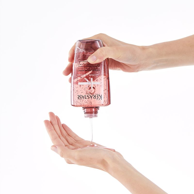 Shampoo-Kerastase-Chroma-Absolu-Bain-Riche-Chroma-Respect-250-ml-Textura-Mao