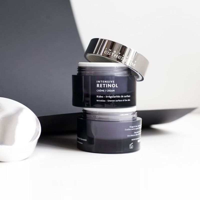 Creme-Facial-Antirrugas-Pro-Retinol-Esthederm-Intensive-50-ml-Ambientada