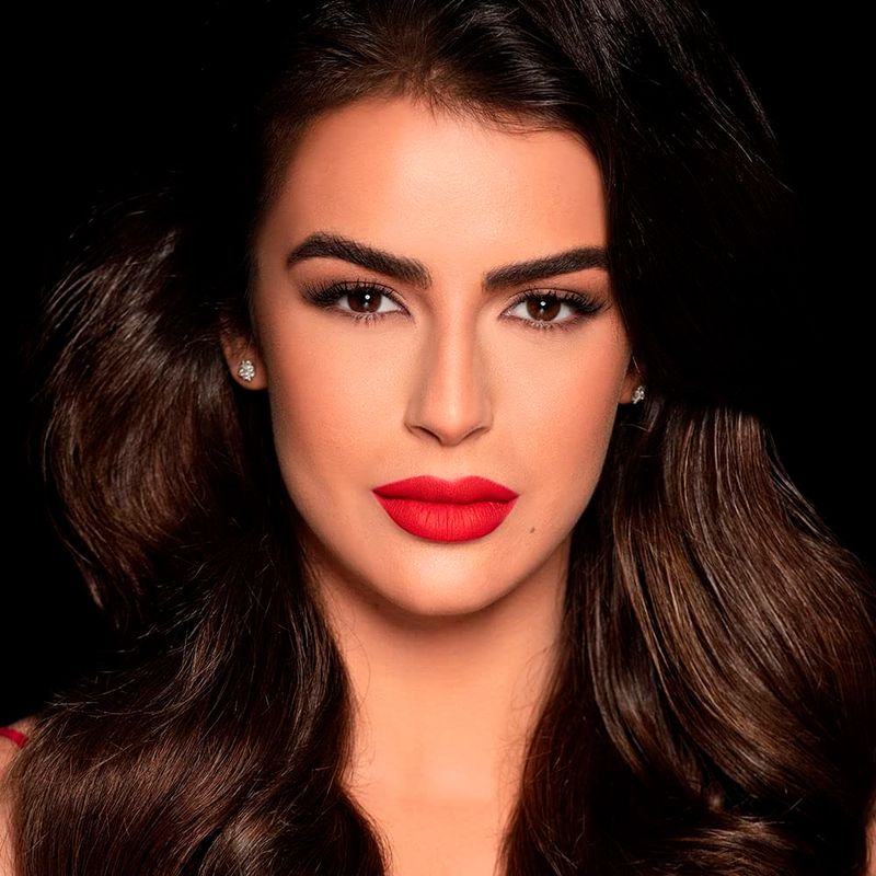 Lapis-de-Contorno-Labial-Oceane-Mariana-Saad-True-Red-Vermelho-2-g-Modelo-1