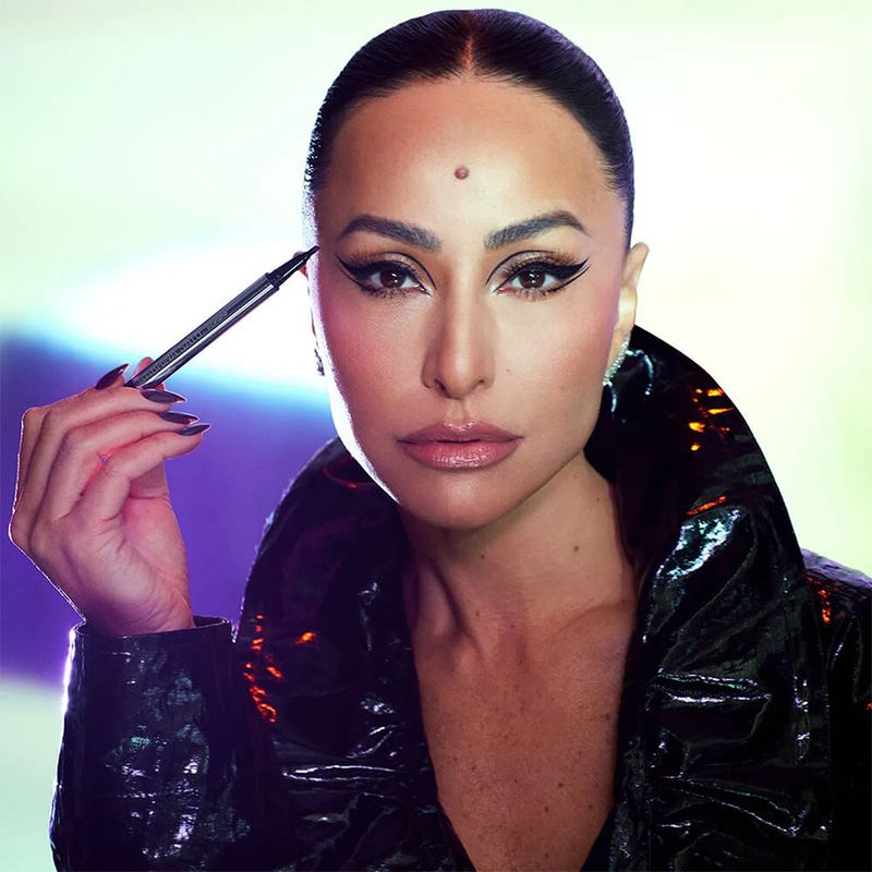 Caneta-Delineadora-Liquida-Oceane-Sabrina-Sato-Style-Preto-12-ml-Modelo