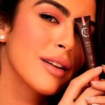 Blush-Liquido-Oceane-Mariana-Saad-Rosa-Claro-Grace-12-g-Modelo