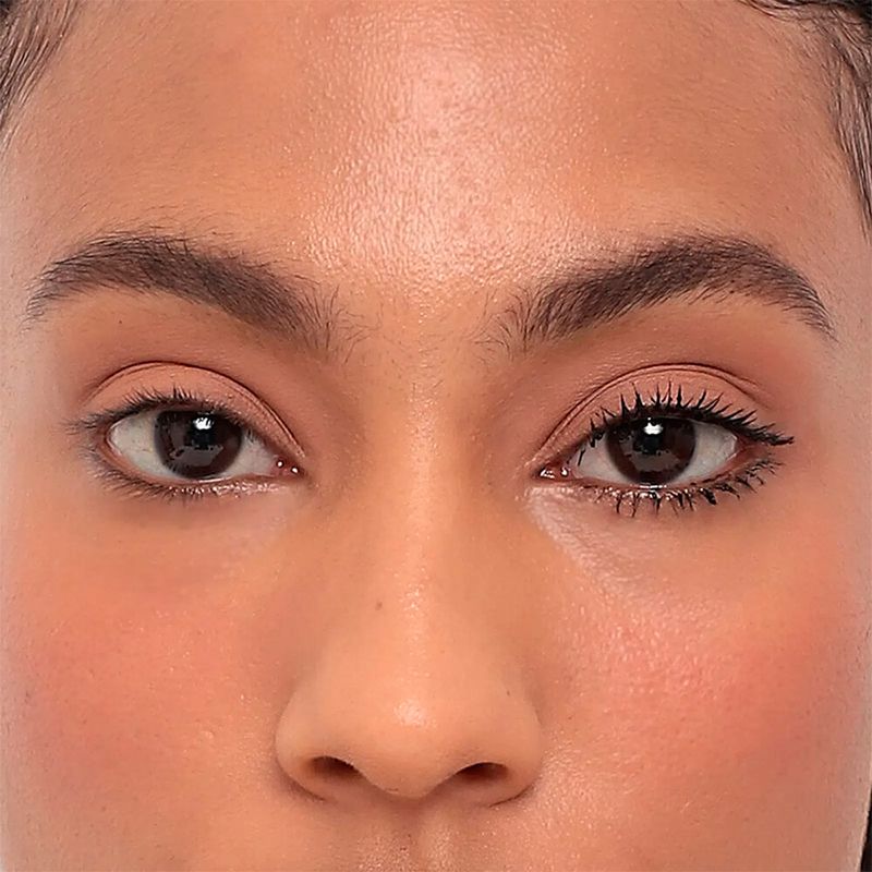 Mascara-para-Cilios-de-Volume-Alongado-Oceane-Sabrina-Sato-Black-Tie-8-g-Modelo