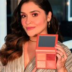 Paleta-de-Blush-e-Iluminador-em-Po-Oceane-Nadia-Tambasco-Face-to-Glow-16-g-Modelo-1