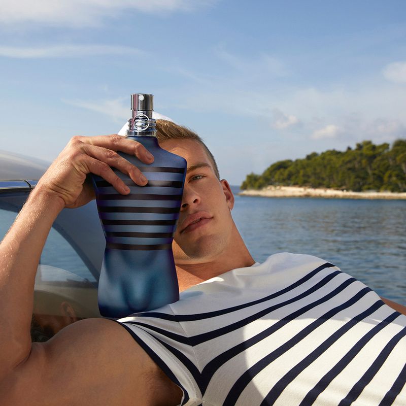 Perfume-Jean-Paul-Gaultier-Le-Male-Ultra-Masculino-Eau-de-Toilette-125-ml-Modelo-e-Frasco