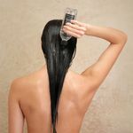 Tratamento-de-Brilho-Davines-Oi-Liquid-Luster-300-ml-Modelo