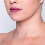 Batom-Liquido-Matte-Bruna-Tavares-Mariana-4-ml-Modelo-1