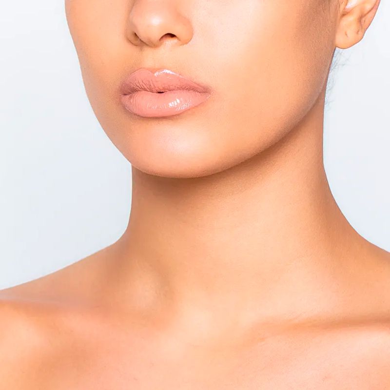 Gloss-Cremoso-Brilhante-Bruna-Tavares-BT-Gloss-Brigitte-6-ml-Modelo