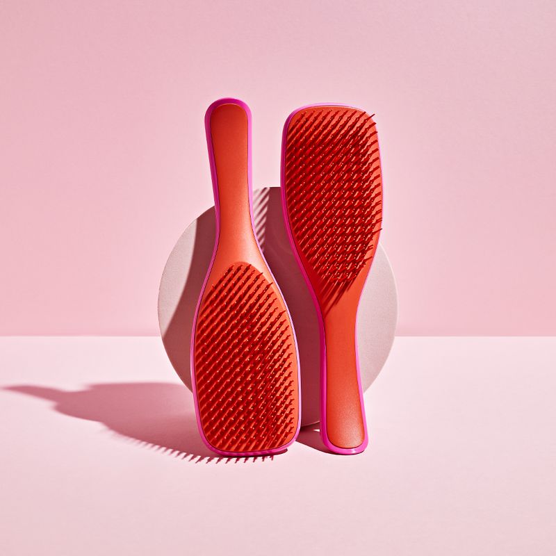 Escova-para-Desembaracar-Tangle-Teezer-The-Ultimate-Detangler-Rosa-e-Vermelho-Ambientado