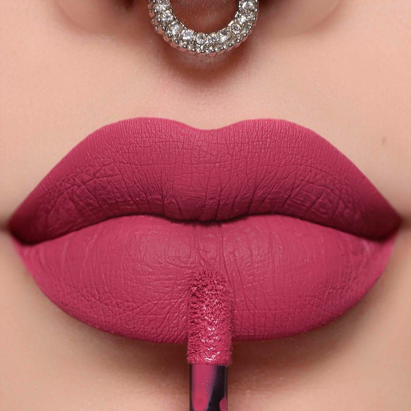 Batom-Liquido-Matte-Bruna-Tavares-Thais-4-ml-Modelo-e-Produto