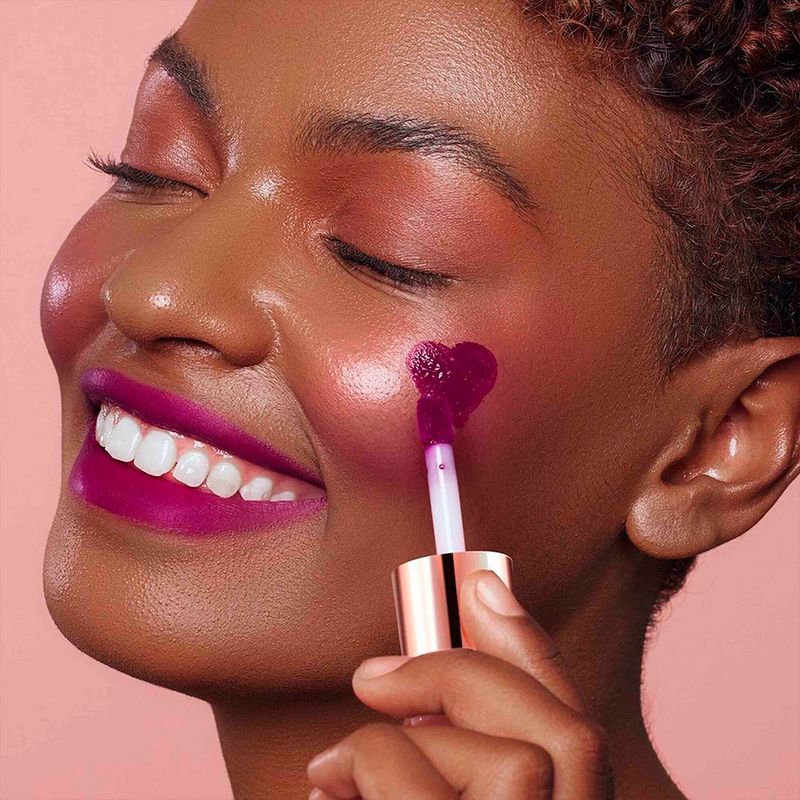 Batom-Liquido-Matte-Bruna-Tavares-BT-Plush-Plum-63-ml-Modelo
