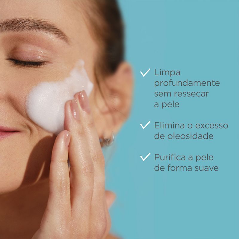 Espuma-Facial-de-Limpeza-Isdin-Oily-Skin-Acnibe-150-ml-Acao
