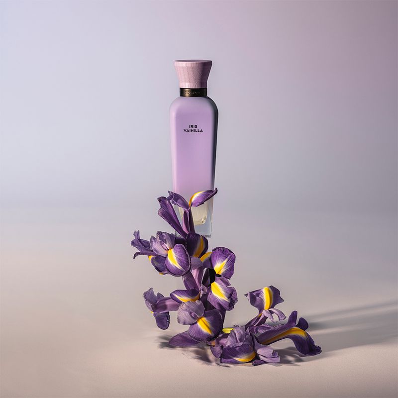Perfume-Adolfo-Dominguez-Iris-Vainilla-Feminino-Eau-de-Parfum-120-ml-Ambientada-Elemento