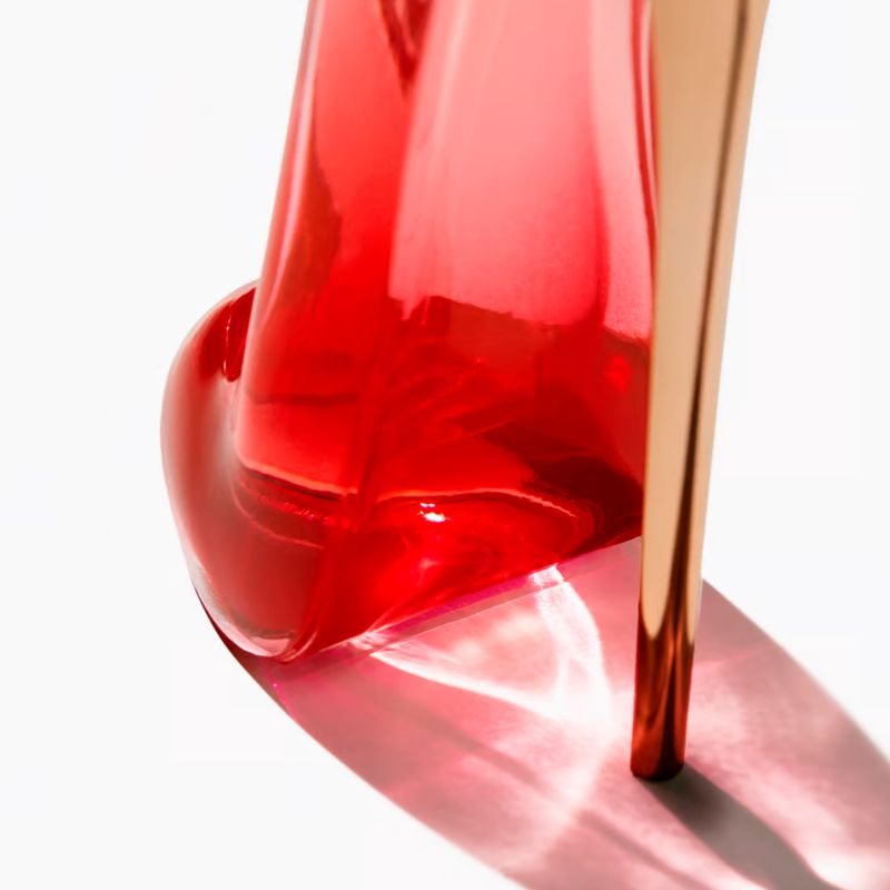 Perfume-Carolina-Herrera-Very-Good-Girl-Feminino-Eau-de-Parfum-30-ml-Detalhe