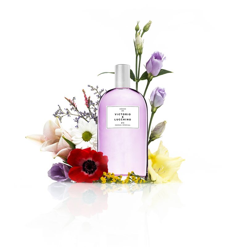Perfume-Victorio---Lucchino-Peonia-Imperial-Feminino-Eau-de-Toilette-150-ml-Ambientada