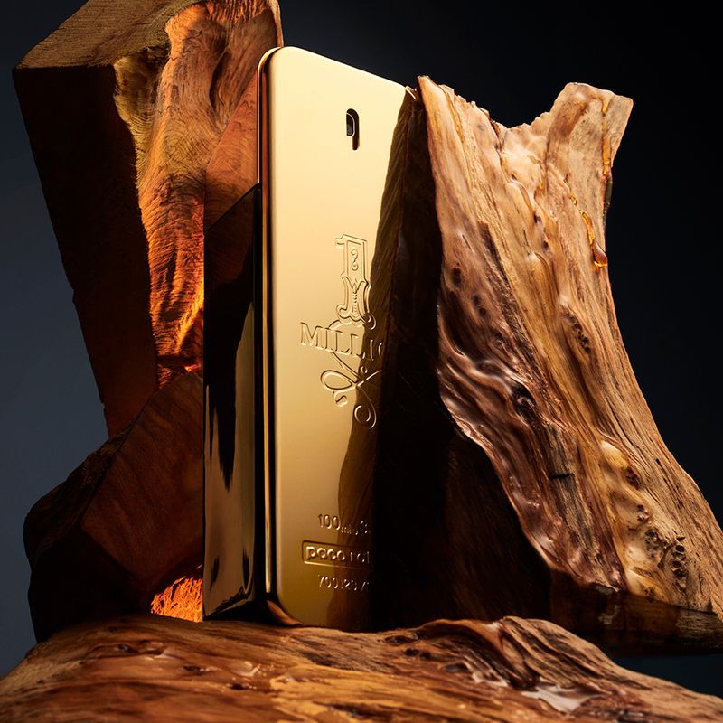 Kit-Perfume-Paco-Rabanne-1-Million-Masculino-Eau-de-Toilette-50-ml---Desodorante-150-ml---Miniatura-10-ml-Ambientada