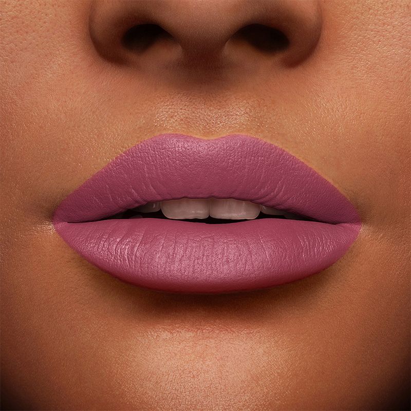 Batom-Cremoso-Matte-Lancome-L-Absolu-Merci-Simone-290-35-g-Modelo