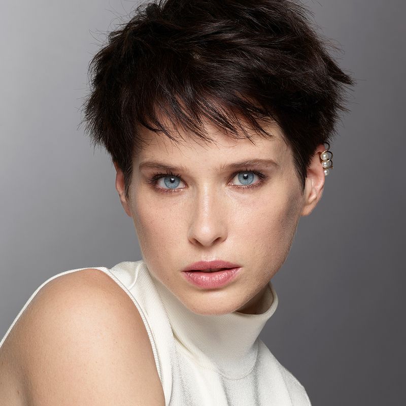 Base-em-Bastao-Cremosa-Luminoso-Lancome-Teint-Idole-Ultra-Wear-Stick-Foundation-Beige-Albatre-01-95-g