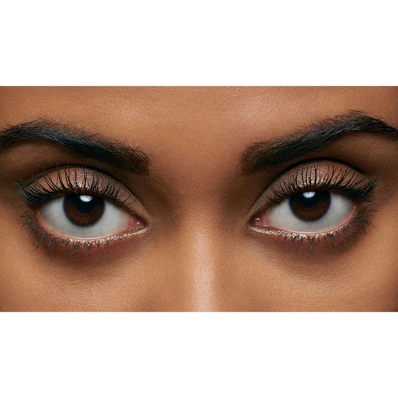 Mascara-para-Cilios-Volume-Curvado-Lancome-Grandiose-01-Black-44-g-Modelo--1